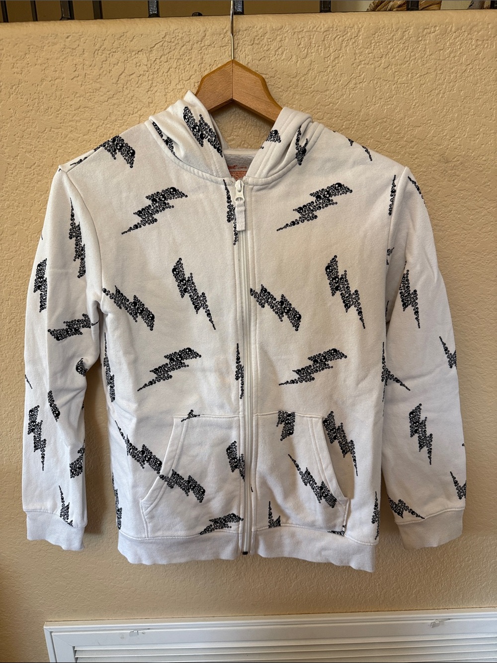 Boy’s Cat & Jack  White Zip Hoodie with skull Black Lightning Print 10/12